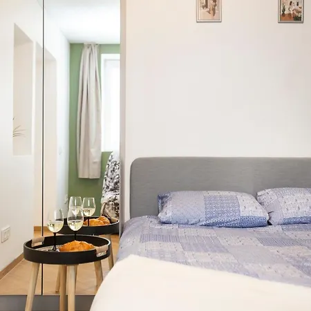 Groundfloor On The Hill Апартаменты