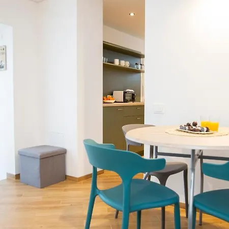 Groundfloor On The Hill Апартаменты *