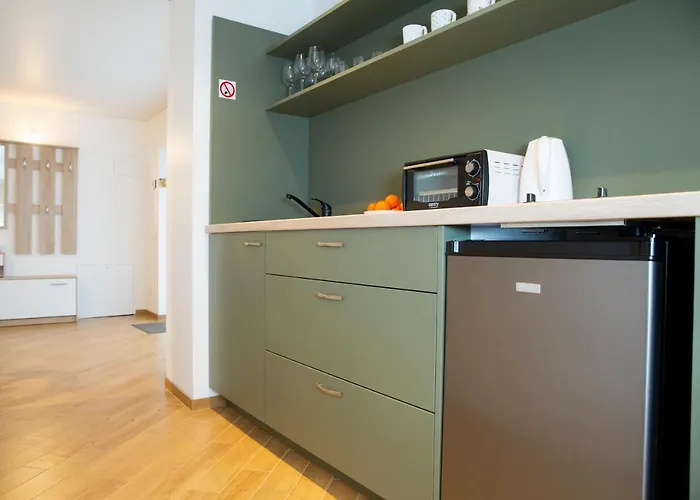 Groundfloor On The Hill *